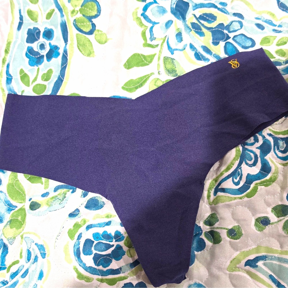 Victoria's Secret Women's Thong/String Panties Solid Blue Logo Accent Size M